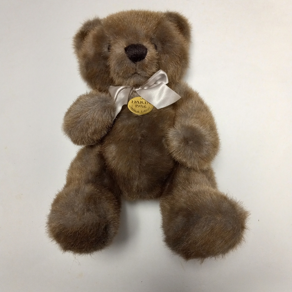 Vintage Collectable Dakin 1986 Teddy Bear.